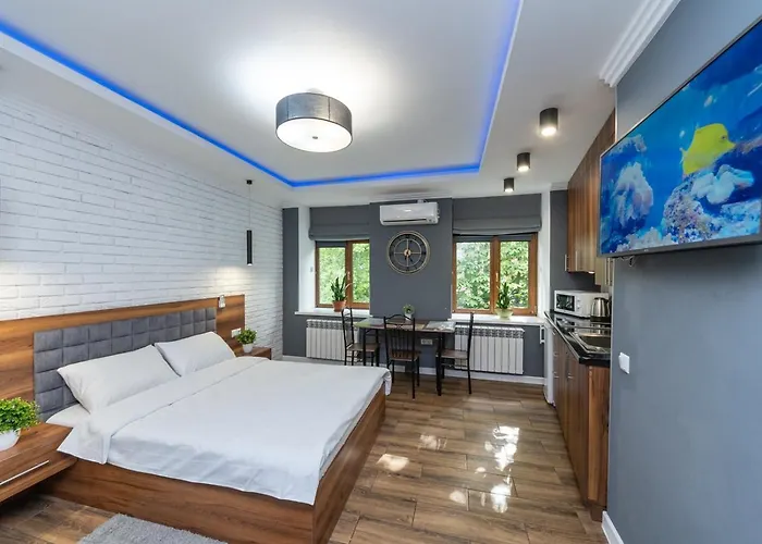Vip Apartment Near Arena City