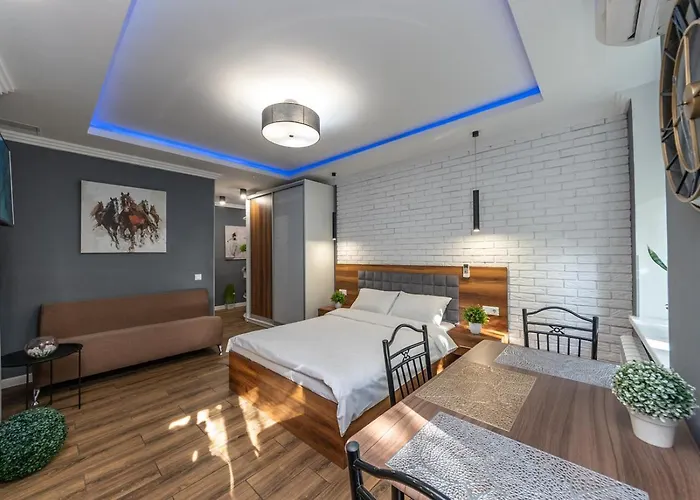 Vip Apartment Near Arena City
