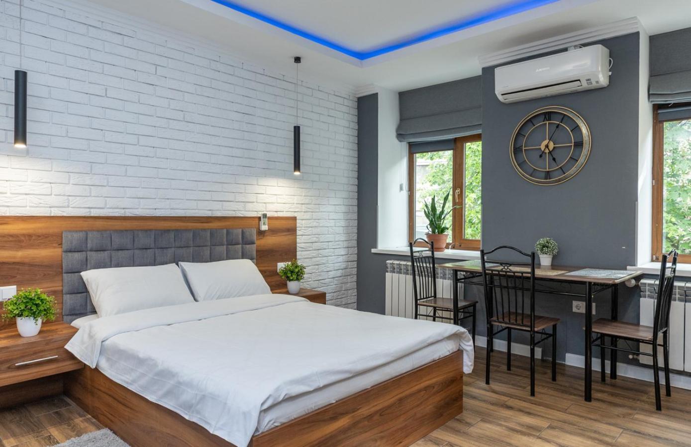 Апартаменти Vip Near Arena Київ